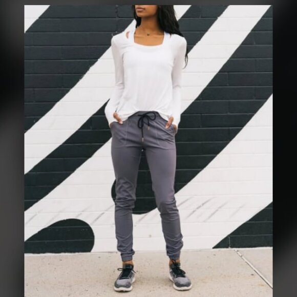 New ZYIA Peak Gold Zipper Cuff Joggers Dark Gray M - Picture 2 of 11